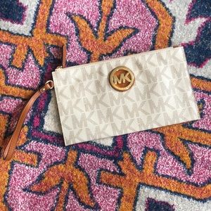 Michael Kors Wristlet